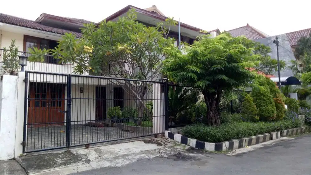 Dijual Rumah Mewah Cantik Margorejo Indah Surabaya Selatan