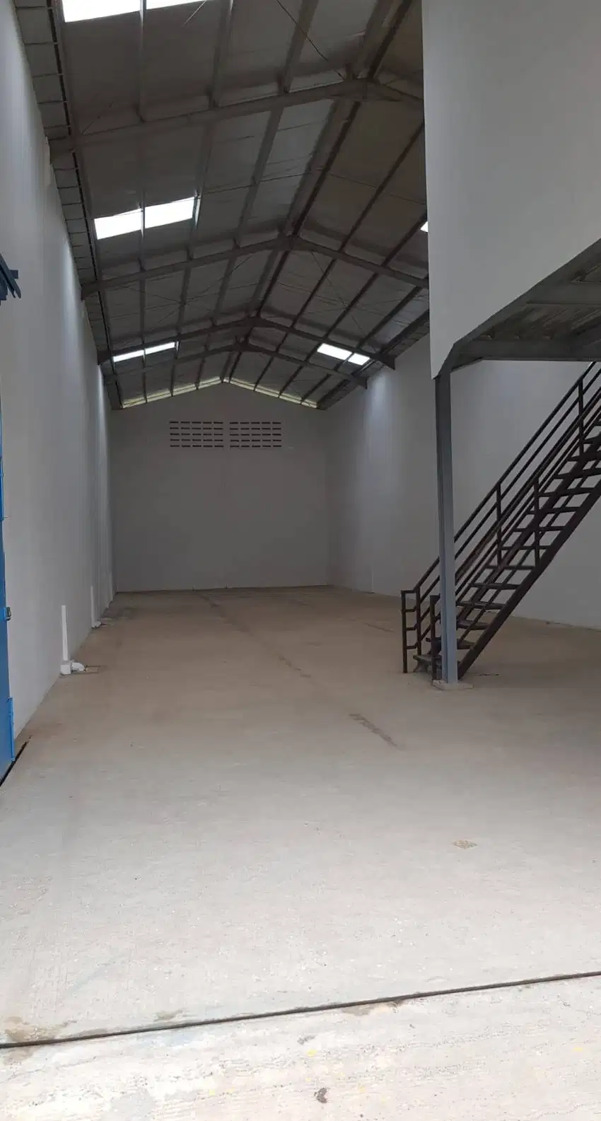 Dijual Gudang di Sadang Daerah Taman Kopo Indah Bandung