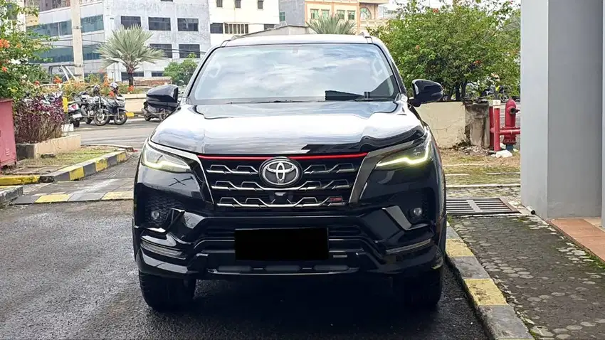 Toyota Fortuner 2.4 VRZ TRD Sportivo AT Hitam Facelift 2021 NIK 2020