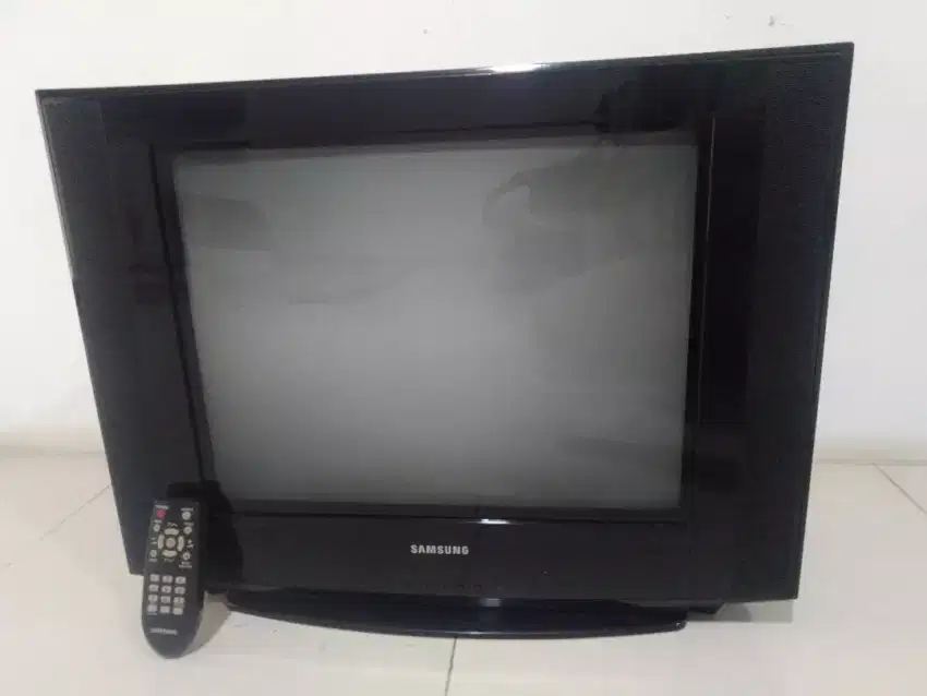 TV Slim Samsung 21 inch Mulus