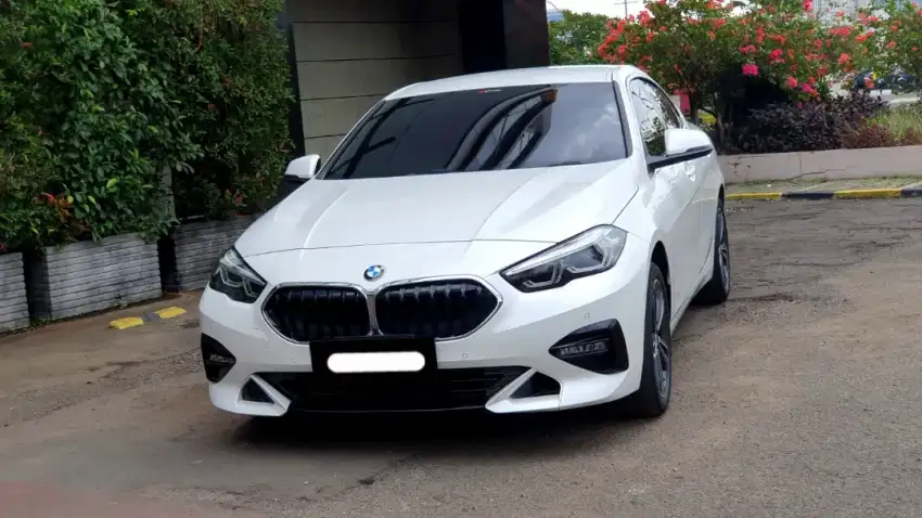 Km17rb bmw 218i gran coupe sedan 2022 putih