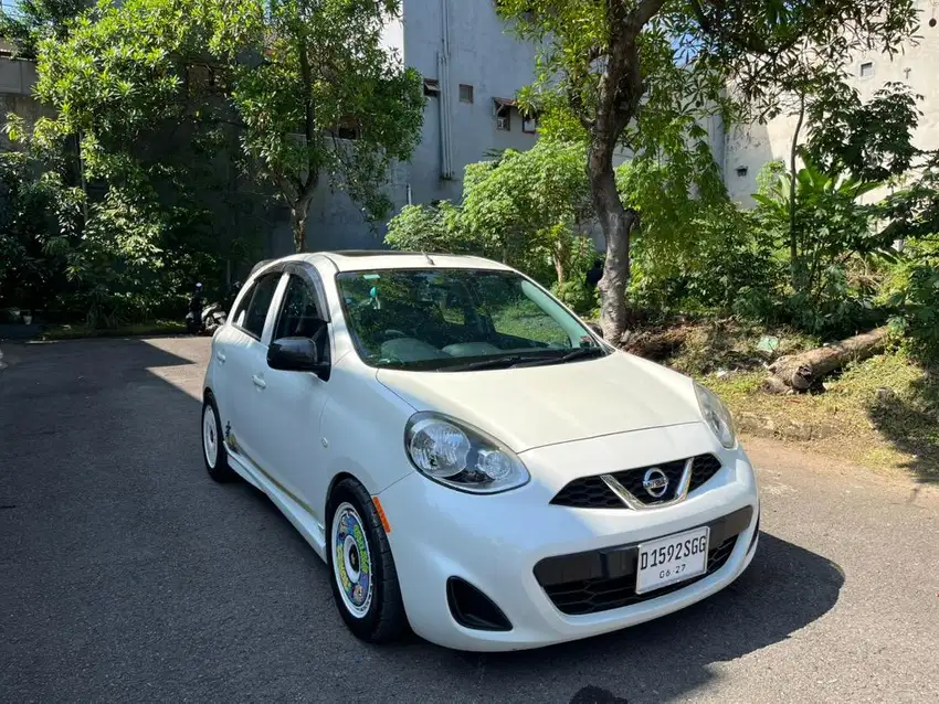 Jual Nissan March 2015 lowkm