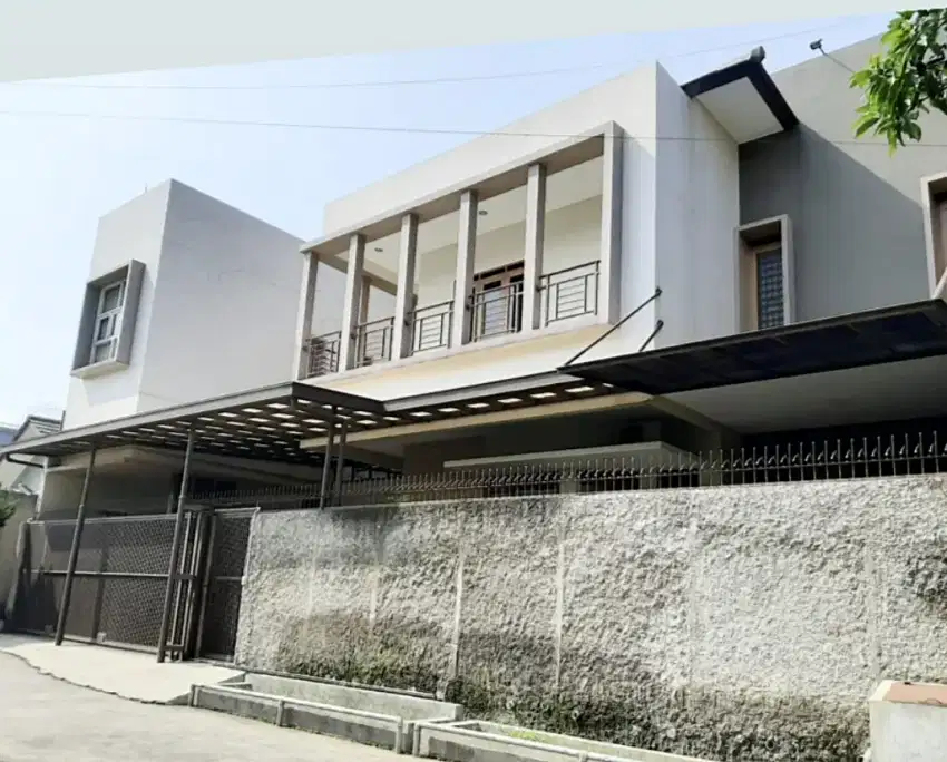 RUMAH CANTIK SIAP HUNI DIJUAL CEPAT TAMAN KOPO INDAH 2 BANDUNG
