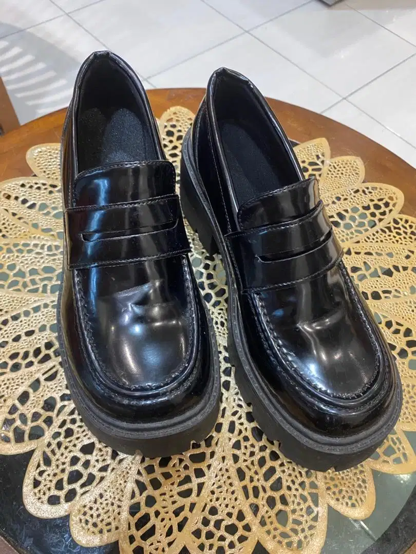 sepatu fashion wanita