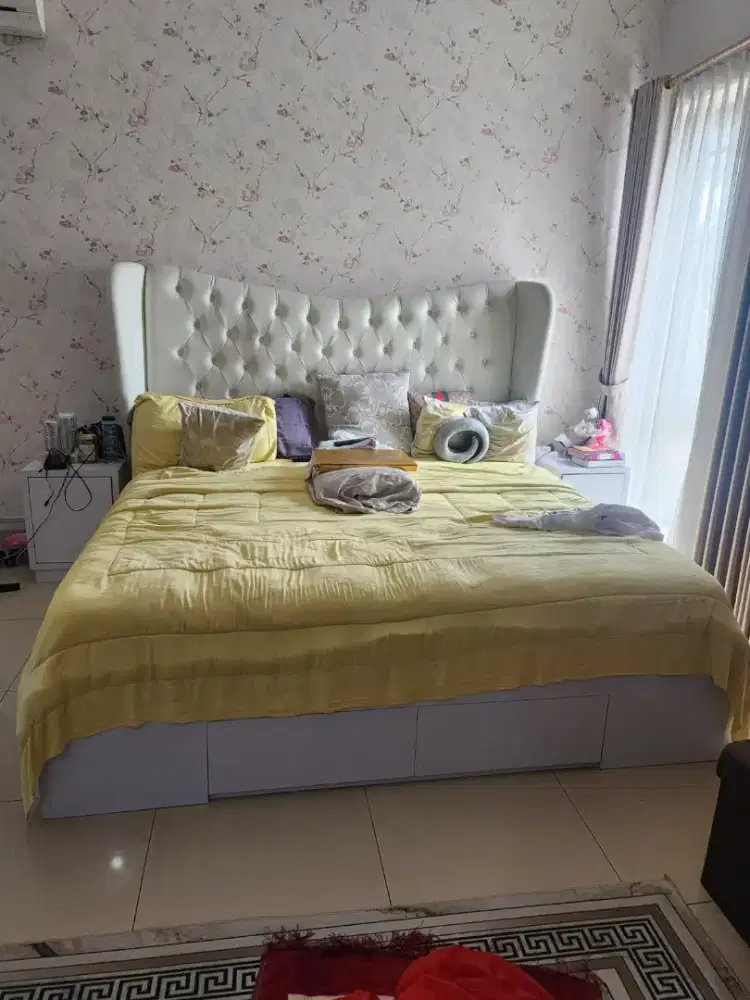 SANDARAN TEMPAT TIDUR SIZE KING PRELOVED