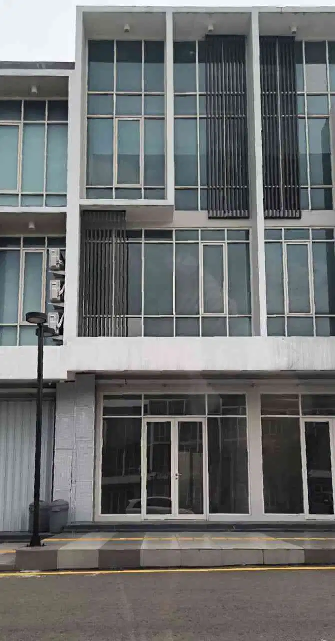 Ruko Northwest Boulevard