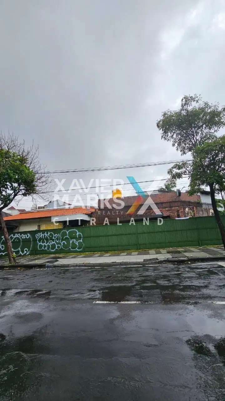 Rumah Usaha Tengah Kota, Jalan Kartini, Kawasan Strategis, Ramai