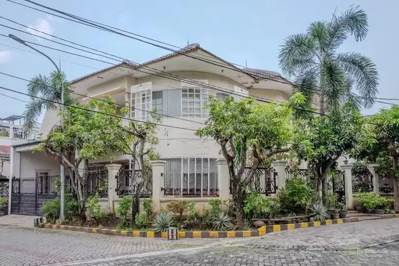 Rumah Hook Mewah, Furnish di Karah Indah dekat Ketintang