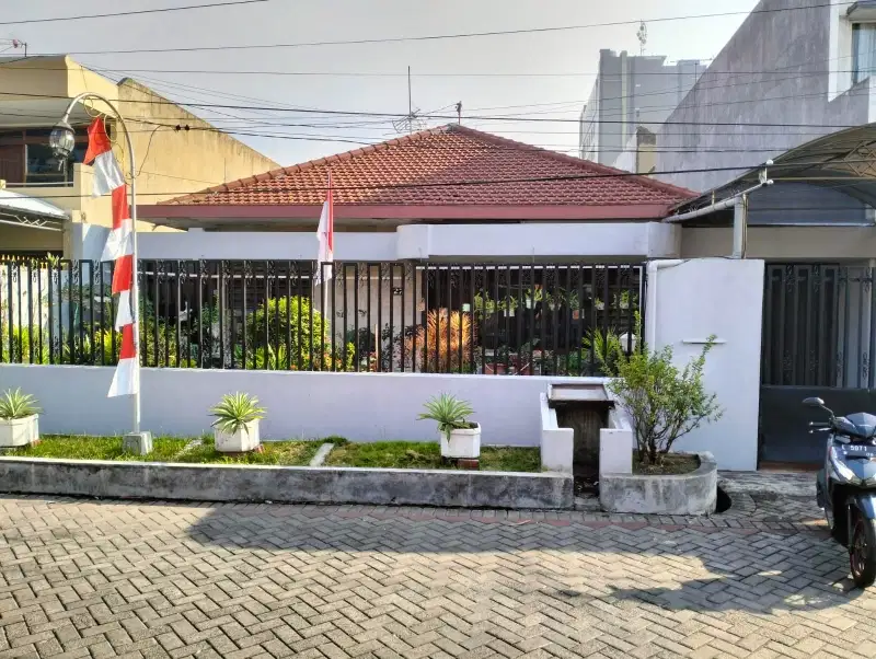 Rumah Manyar Kertoarjo Lebar 14 Hadap Selatan