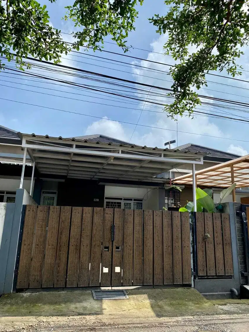 Rumah Bersih Terawat Di Cisaranten Kulon Arcamanik dekat Antapani