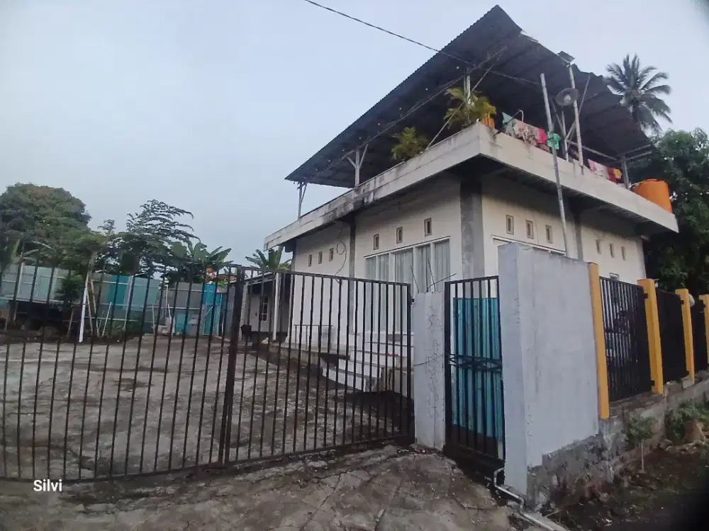 Dijual rmh+kost di Malalayang dekat Akademi Keperawatan.