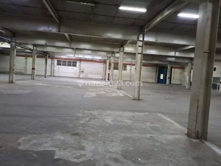 SEWA GUDANG SUNTER STRATEGIS 2 LANTAI DEKAT PELABUHAN PRIOK 7000m2