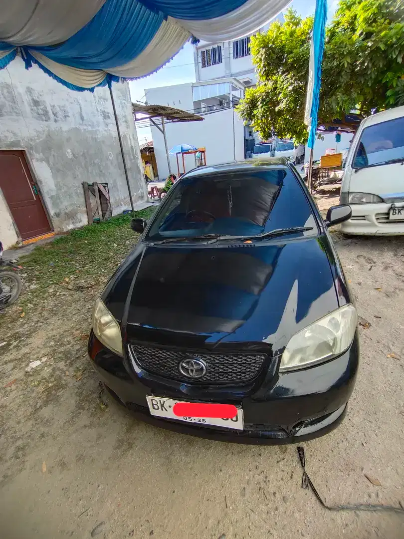 Dijual toyota sedan vios limo 2005