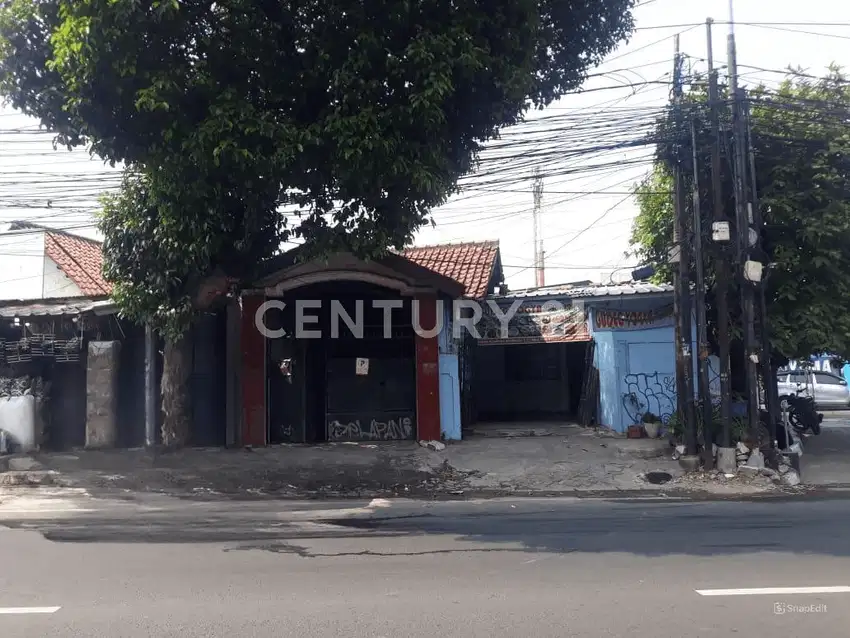 Bangunan Strategis Di Jalan Utama Di Pondok Gede Jak Tim S7552