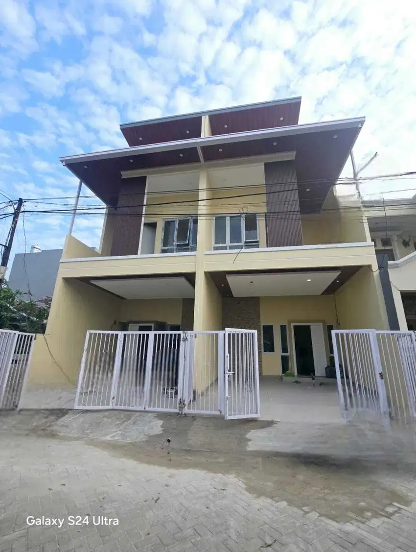 Masih 1M-an! Miliki Segera Rumah Luxury 2 Lantai di Harapan Indah