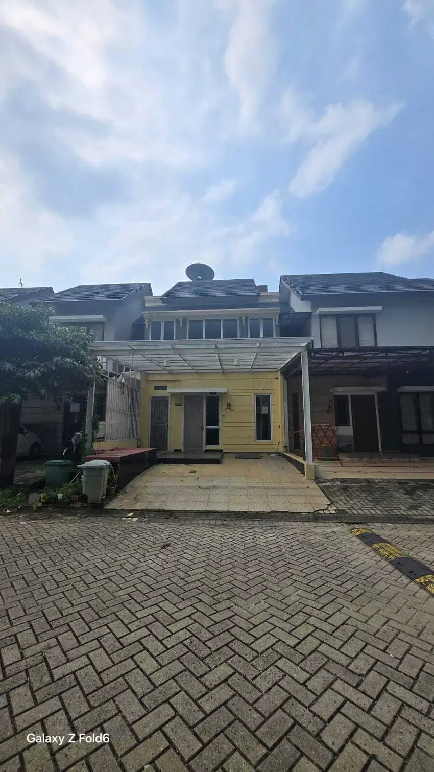 Dijual Lelang Rumah Komplek Perumahan Casa Jardin Cluster Dianella