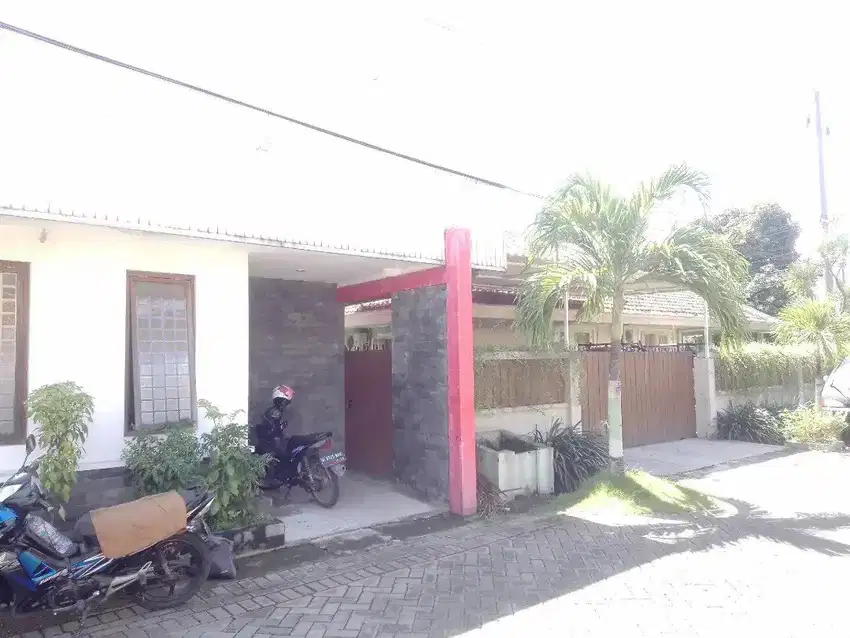Rumah + Kantor Manyar STRATEGIS, FULL FURNISHED