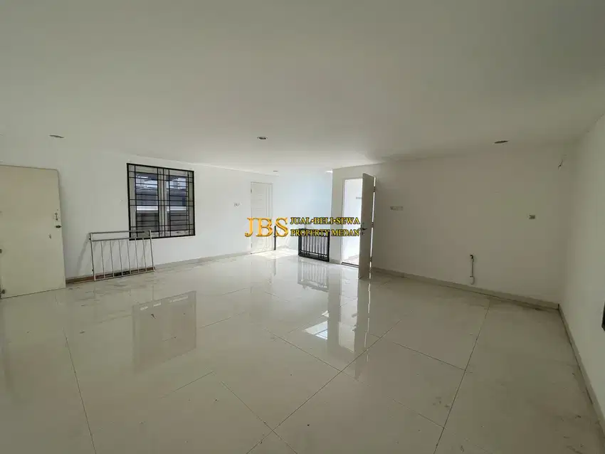 Dijual Villa di Komplek Cemara Kuta Jalan Seminyak Kondisi Siap Huni