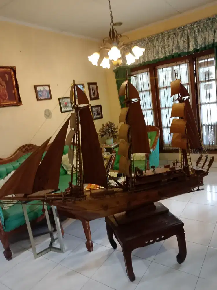 Pajangan kapal Pinisi Miniatur Kapal Pinisi KayuJati TPK serat 2mx1,4m
