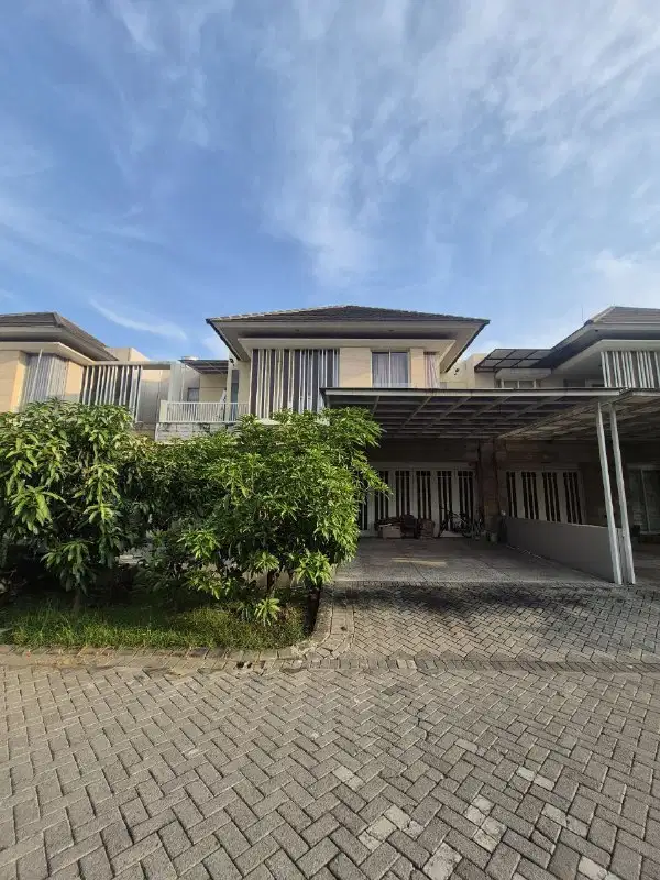 Rumah Mewah di Cluster Favorit Royal Residence, Crown Hill – Surabaya