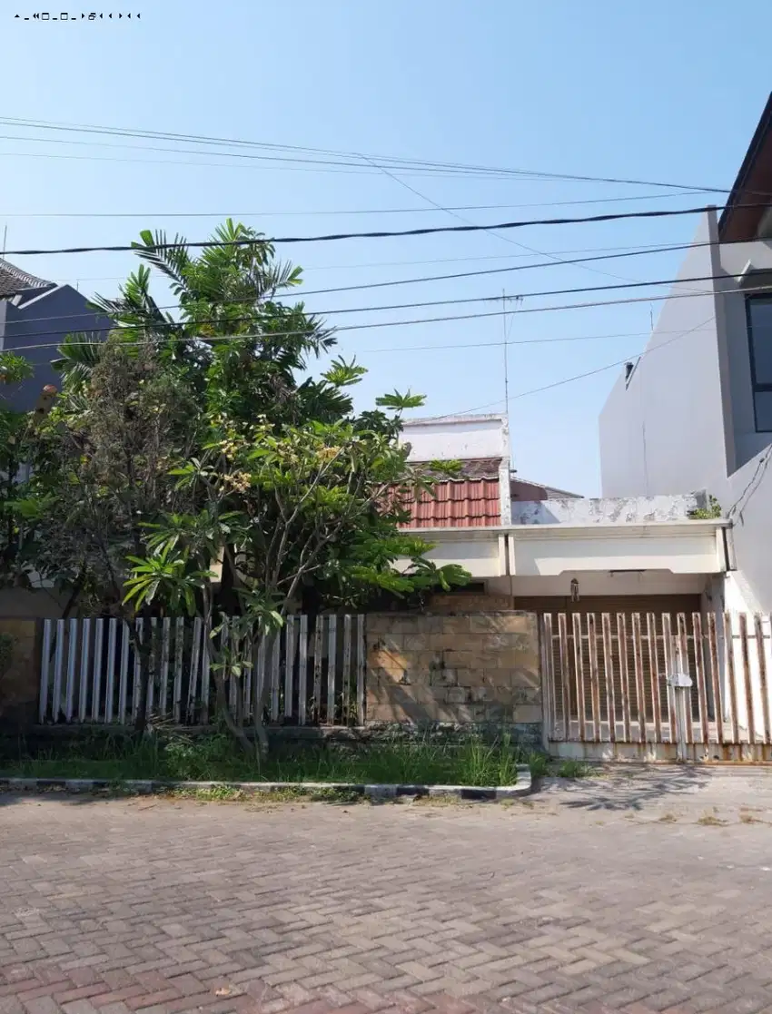 Rumah Lama di Manyar Kartika, Strategis, Hitung Tanah