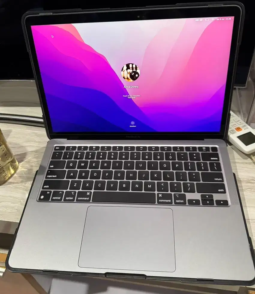 Dijual laptop apple kondisi 95%