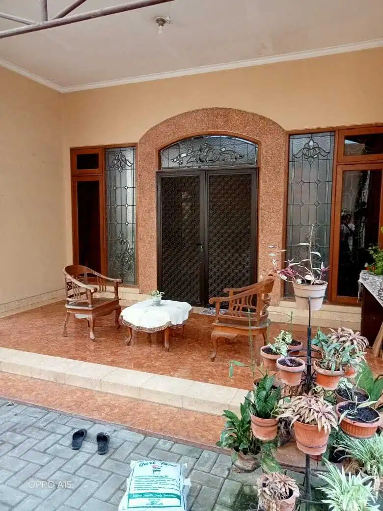 JUAL RUMAH GAYUNGSARI BARAT SHM IMB LENGKAP ROW JALAN 3 MOBIL LUAS