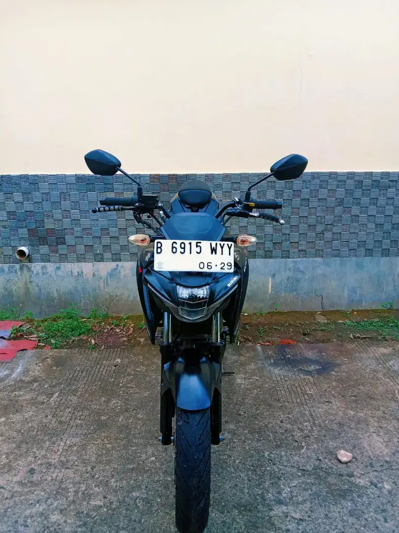 Nia:GSX-S PLAT B TANGGERANG DP 900K PAJAK HIDUP MOTOR TERAWAT