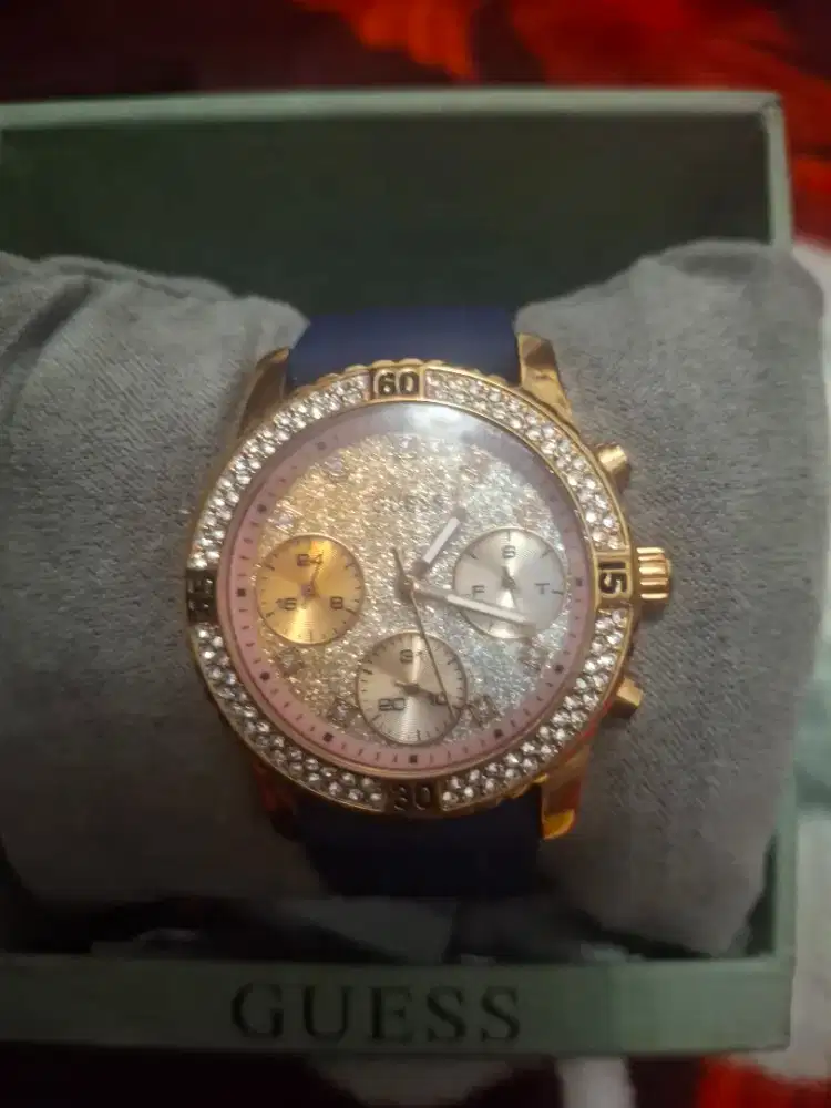 Di Jual Jam Tangan Wanita Guess
