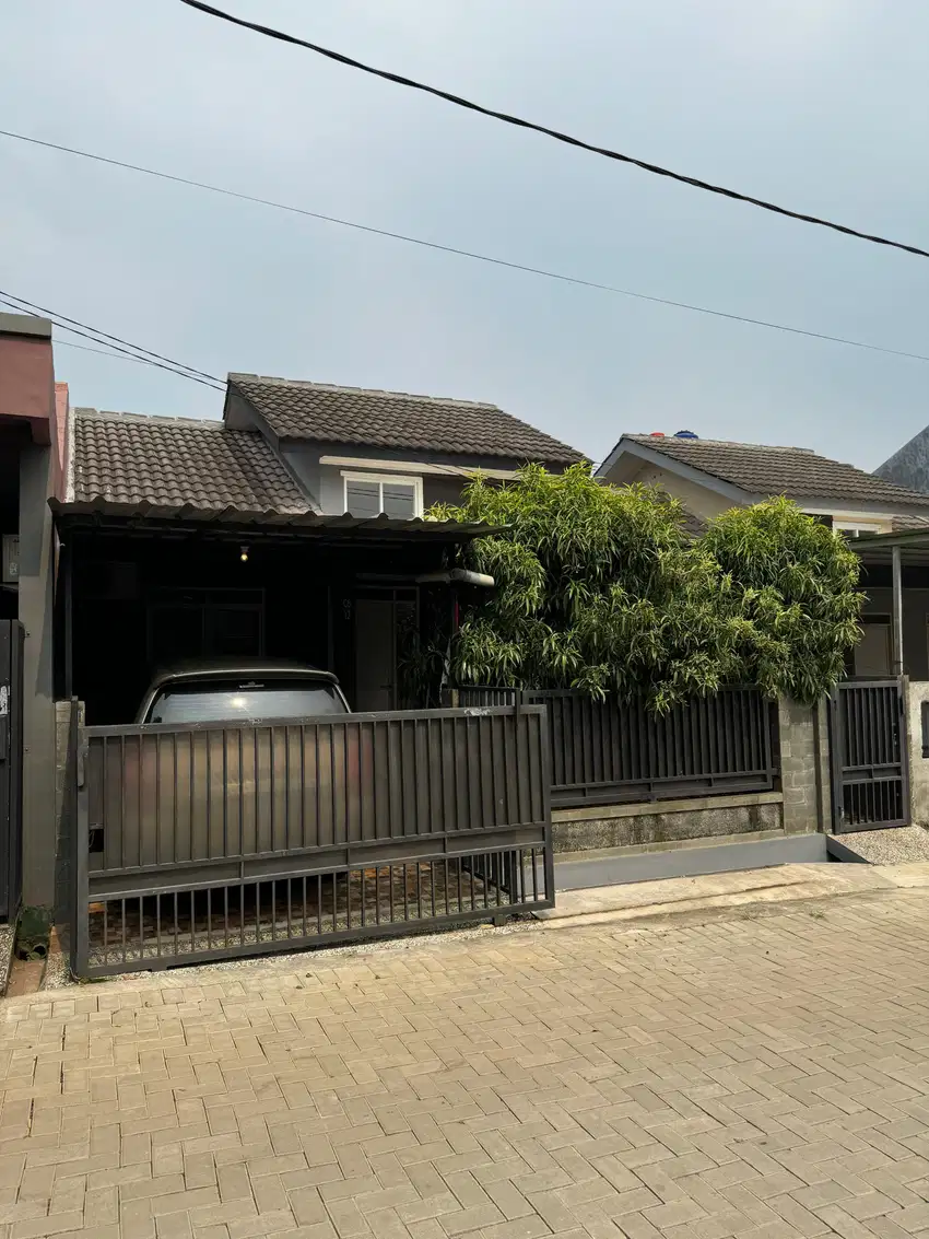 Rumah dalam Komplek Tenang asri di Perumahan Cinere residence Depok