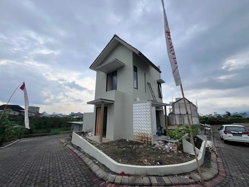 Dijual Villa Mewah Batu Dekat Selecta, View Alam Cantik & Asri