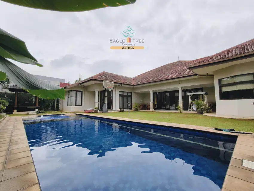 Rumah Mewah Dengan Private Pool Lokasi 5 Menit ke ITC Fatmawati