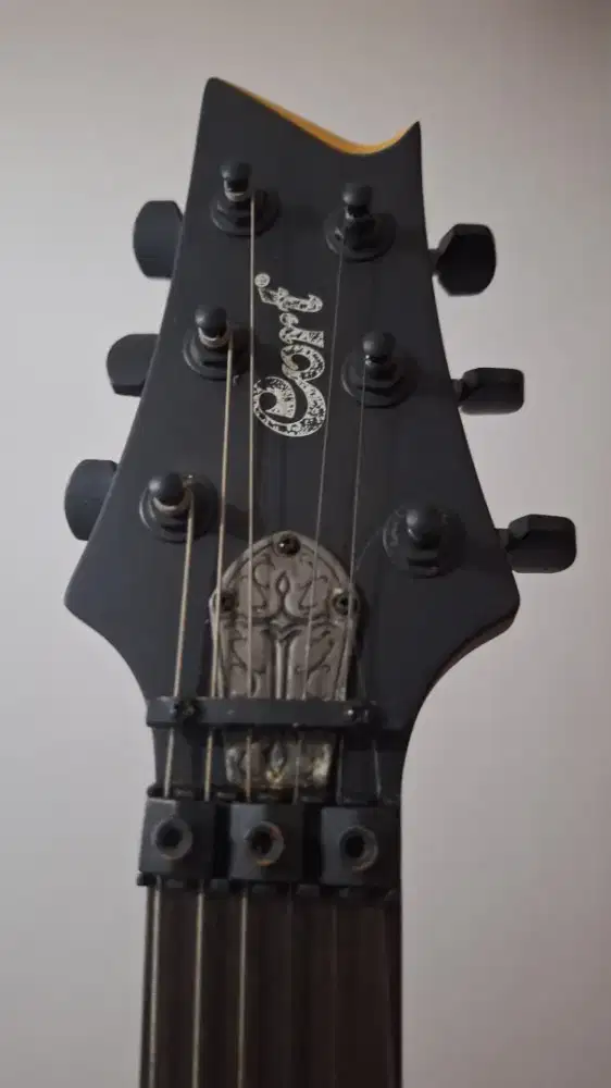 Gitar CORT EVL K4 second pribadi Malang suhat