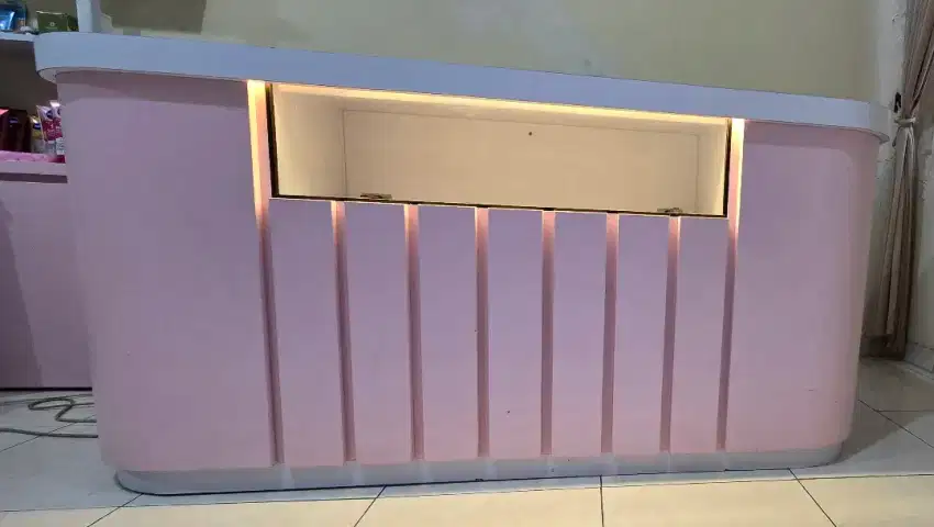 Meja Kasir Display + Lampu Led