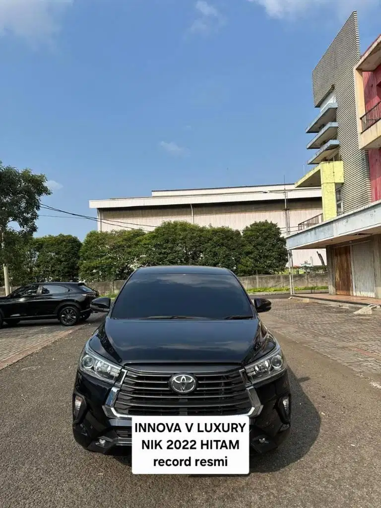Toyota Innova V 2022 luxury tdp46jt 2023 captain seat     hitam