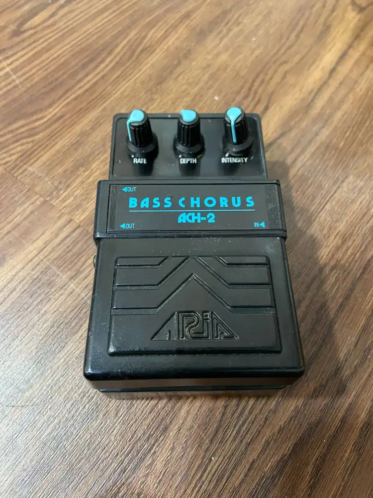 Aria Stereo Bass Chorus ACH 2 Made in Japan
