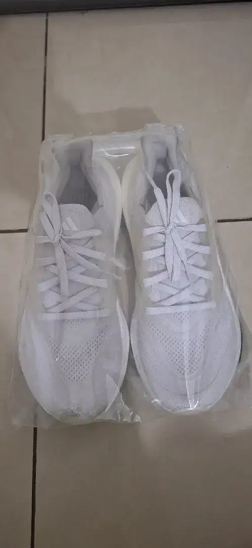 Sepatu Lari Adidas Ultraboost