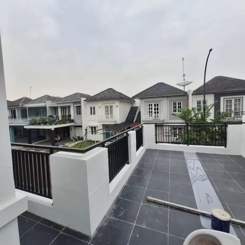 Rumah 2 Lantai 150/120 Kota Wisata Cibubur. KT 3+1, KM 2