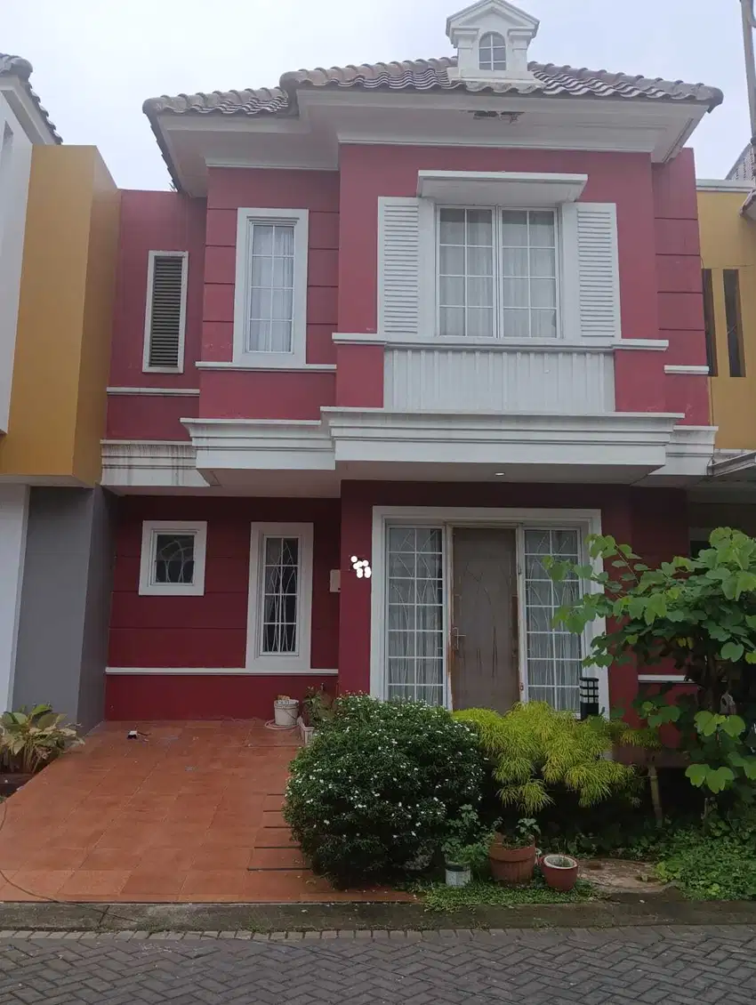 Disewa Cepat Rumah Malibu Village Semi Furnished, Gading Serpong