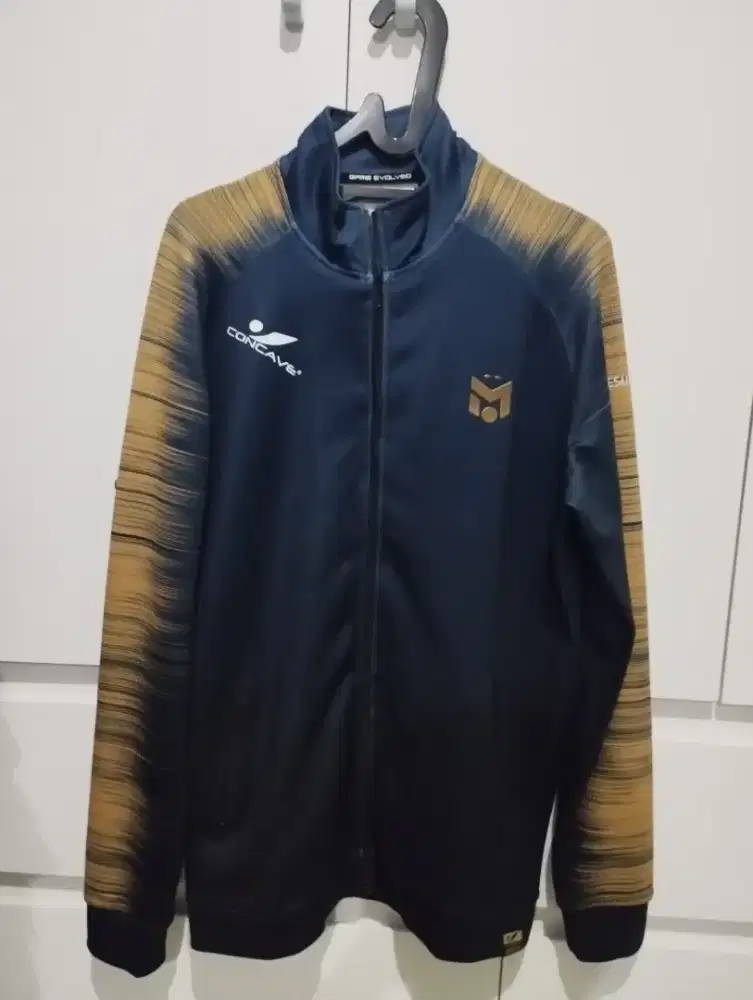 Jaket Running/Jogging Concave x Mesut Ozil