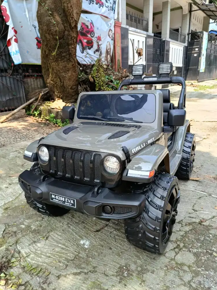 MOBIL AKI REMOTE ANAK BAN KARET