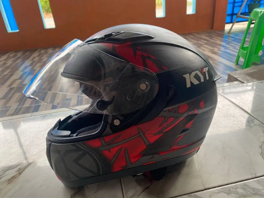 HELM KYT FALCON RED SPIKE