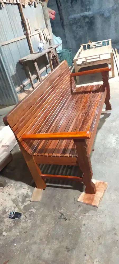 kursi semantok tangga tirai dll