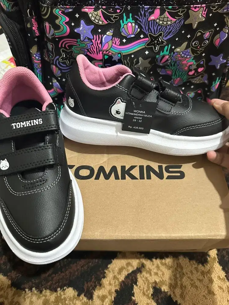 Jual rugi Sepatu anak Tomkins ori uk 31 beli dicounter