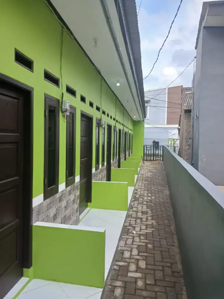 Kontrakan 7 pintu murah Depan mall Ciputra Cibubur