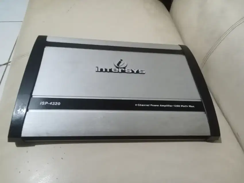 Power amplifier mobil merk Intersys 4 channel