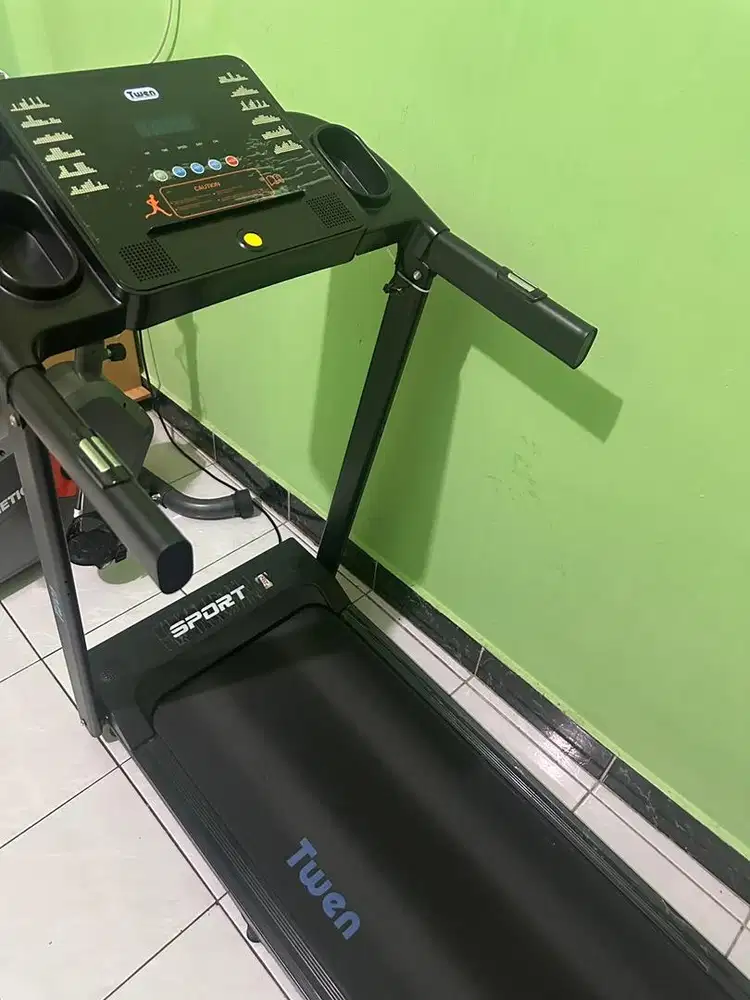 Jual Treadmill merk twen jarang pakai