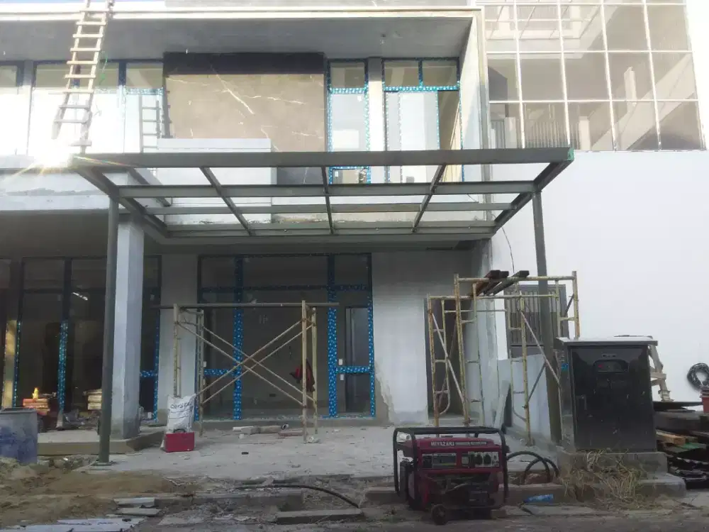 Tukang las bengkel las
