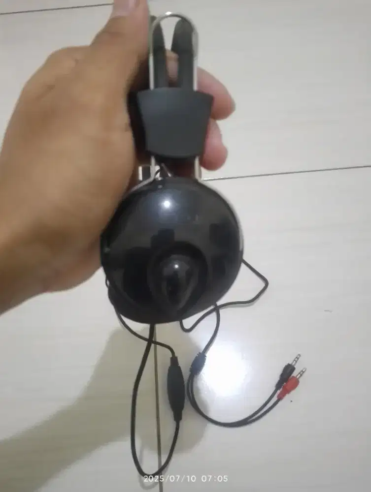Hand set earphone