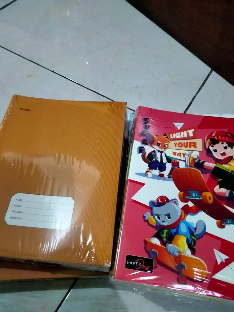 Buku tulis sekolah